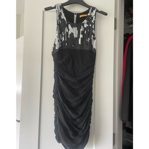 Alice & Olivia sleeveless cocktail dress size small. rn#107677 style#co12604531